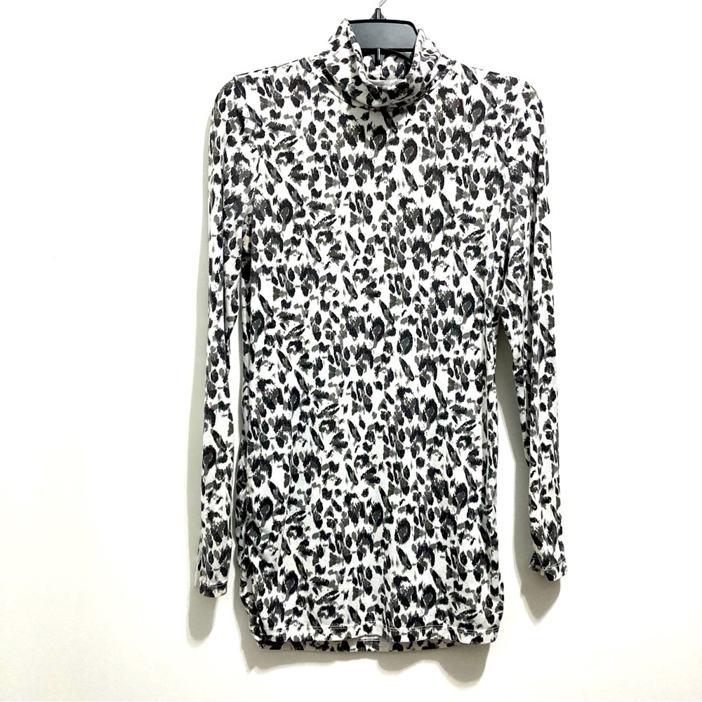 JW Style Women’s Cheetah Leopard Animal Print White Turtleneck Long Sleeve Tee